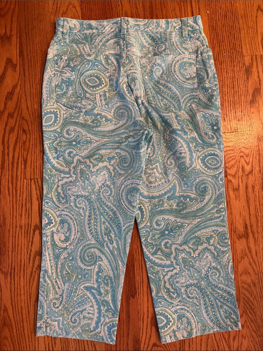 Lauren Ralph Lauren Light Blue Paisley Capris - Picture 6 of 7